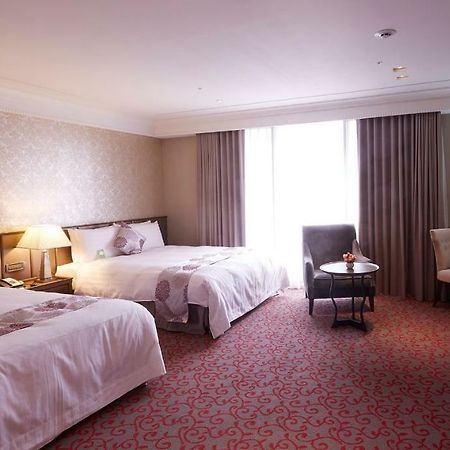 Grand City Hotel Fengyuan Bagian luar foto